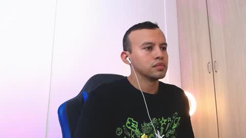 Snapshot of damian_wish chatting on March 11, 2026, 7:42 pm Damian Wish online show from March 11, 2026, 7:42 pm