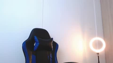 Snapshot of damian_wish chatting on April 6, 2026, 6:31 pm Damian Wish online show from April 6, 2026, 6:31 pm