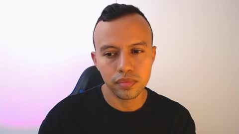 Snapshot of damian_wish chatting on April 16, 2026, 6:19 pm Damian Wish online show from April 16, 2026, 6:19 pm