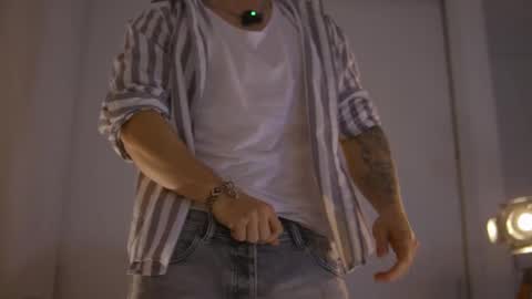 insta damn8   --------  online show from October 18, 2025, 10:10 pm