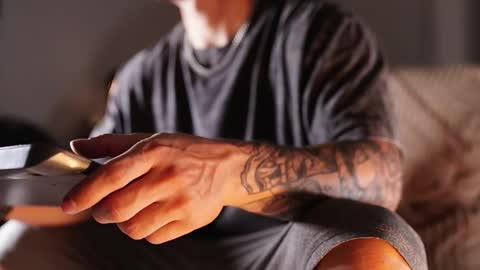 insta damn8   --------  online show from February 7, 2026, 12:36 am