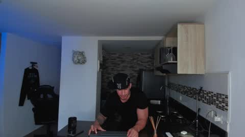 INSTAGRAM  DAMMIANMILLEROFICIAL online show from February 26, 2026, 11:42 am