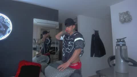 INSTAGRAM  DAMMIANMILLEROFICIAL online show from April 7, 2026, 1:11 pm