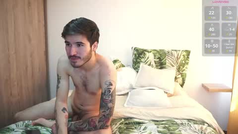 Snapshot of damon_frost chatting on January 18, 2025, 4:10 pm damon_frost online show from January 18, 2025, 4:10 pm
