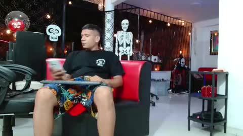 damyan_2003 online show from November 5, 2025, 2:44 am