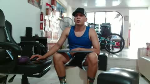 damyan_2003 online show from January 8, 2026, 9:06 pm