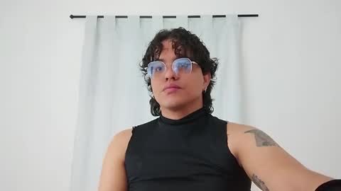 Snapshot of dan_blous chatting on February 8, 2026, 1:20 am Diane Blosson online show from February 8, 2026, 1:20 am