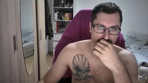 Snapshot of dan_the_man405 chatting on October 26, 2025, 7:42 pm King Dan online show from October 26, 2025, 7:42 pm