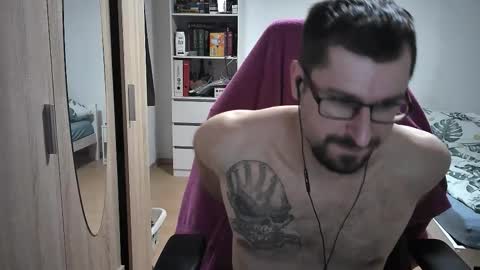 Snapshot of dan_the_man405 chatting on November 1, 2025, 8:44 pm King Dan online show from November 1, 2025, 8:44 pm