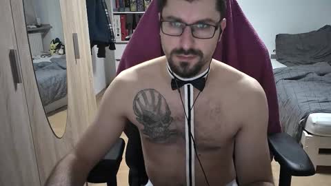 Snapshot of dan_the_man405 chatting on November 22, 2025, 8:52 pm King Dan online show from November 22, 2025, 8:52 pm