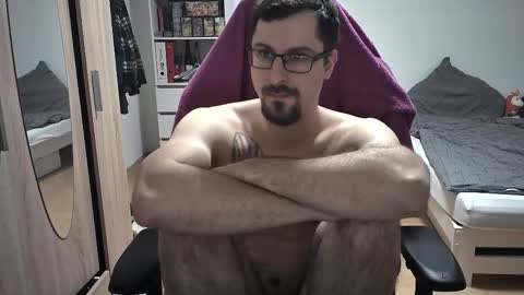 Snapshot of dan_the_man405 chatting on December 4, 2025, 7:44 pm King Dan online show from December 4, 2025, 7:44 pm