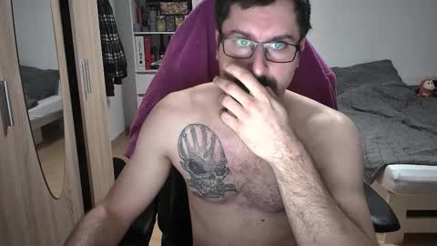 Snapshot of dan_the_man405 chatting on December 21, 2025, 7:43 pm King Dan online show from December 21, 2025, 7:43 pm