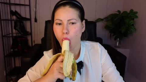 Dana Dom online show from March 15, 2026, 1:50 pm