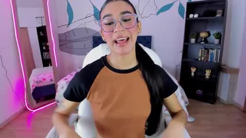 dana_paula online show from December 14, 2025, 11:37 am