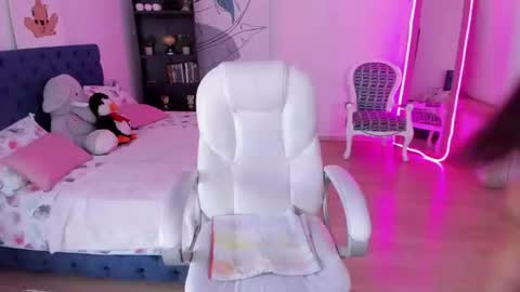 dana_paula online show from July 1, 2026, 11:56 am