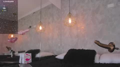    online show from March 24, 2026, 10:15 pm