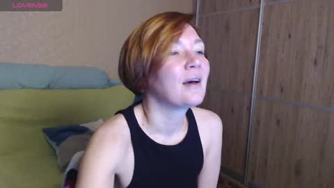 danbie_leen online show from February 3, 2025, 2:13 pm