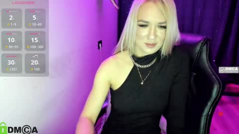 dances_queen online show from May 9, 2026, 7:13 am