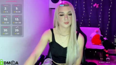 dances_queen online show from May 11, 2026, 7:03 am