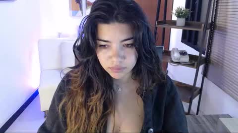 Snapshot of dangel_noir6 chatting on October 7, 2025, 10:56 am Veronica online show from October 7, 2025, 10:56 am
