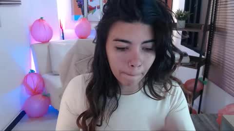 Snapshot of dangel_noir6 chatting on October 20, 2025, 11:21 am Veronica online show from October 20, 2025, 11:21 am