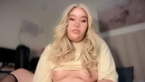 Snapshot of dangerous_womanxx chatting on July 6, 2026, 4:53 pm Ms. K online show from July 6, 2026, 4:53 pm