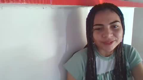Snapshot of dani_cesar2 chatting on February 14, 2026, 1:30 pm dani_cesar2 online show from February 14, 2026, 1:30 pm