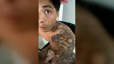 dani_cesar2 online show from April 21, 2026, 11:40 pm