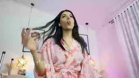   online show from September 23, 2025, 3:59 pm