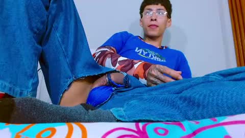 daniel_deluxx online show from May 22, 2026, 2:40 am