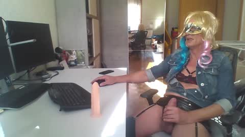 newcumer online show from January 17, 2025, 1:46 pm