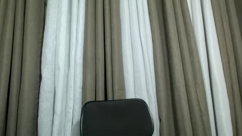 daniela_mondragon online show from February 19, 2026, 7:43 pm