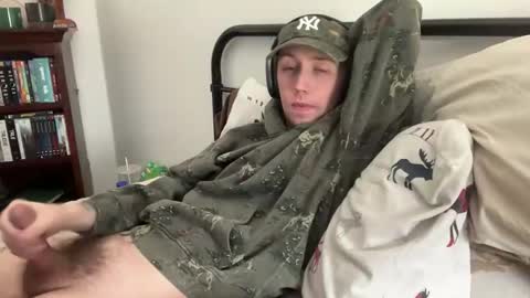 Snapshot of danielbishopxxx chatting on April 16, 2026, 7:25 pm Daniel Bishop Mason online show from April 16, 2026, 7:25 pm