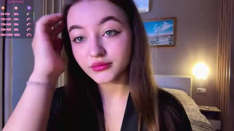 Snapshot of danielechiarini chatting on December 19, 2025, 11:28 am Alina online show from December 19, 2025, 11:28 am