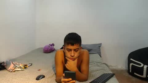 danielitopapii online show from February 5, 2025, 12:53 am