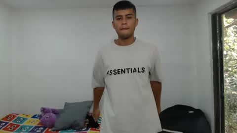 danielitopapii online show from February 12, 2025, 6:09 pm