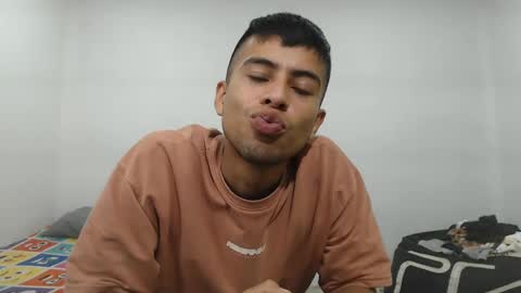 danielitopapii online show from February 13, 2025, 3:03 pm