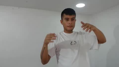 danielitopapii online show from February 19, 2025, 7:27 pm