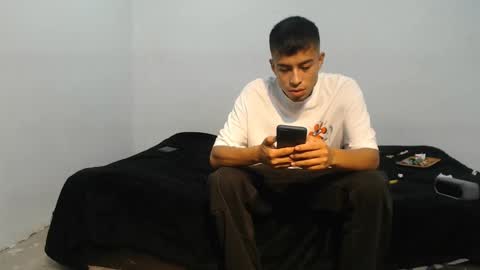 danielitopapii online show from February 21, 2025, 1:33 pm