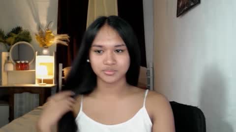 Snapshot of daniellelux chatting on February 10, 2025, 8:20 am daniellelux online show from February 10, 2025, 8:20 am