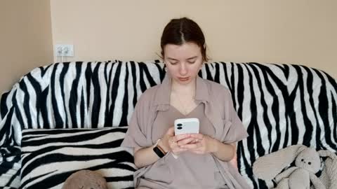 Mia online show from April 2, 2026, 6:11 am