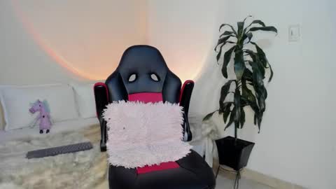 Daniela  online show from November 29, 2025, 6:55 pm