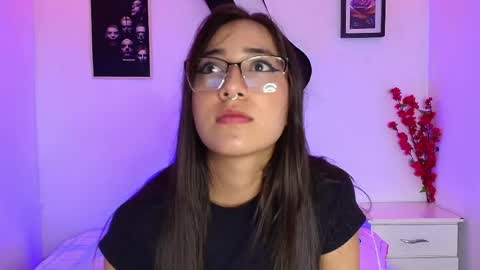 daniela online show from April 16, 2026, 2:56 am