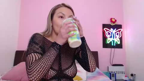 K A R O L online show from February 15, 2025, 2:04 am