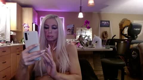 DanikaWhite69 online show from May 24, 2026, 11:37 am