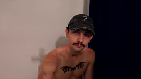 Snapshot of danilorenz0 chatting on June 8, 2026, 1:28 am Dani Lorenzo online show from June 8, 2026, 1:28 am