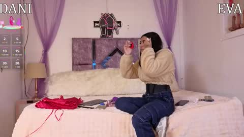 Danilu and Eva online show from February 13, 2026, 10:39 pm