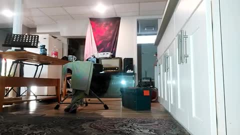 danimal5000 online show from December 19, 2025, 7:43 pm