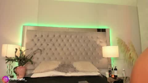 Snapshot of danirouse_ chatting on May 10, 2026, 7:35 am Danirouse online show from May 10, 2026, 7:35 am