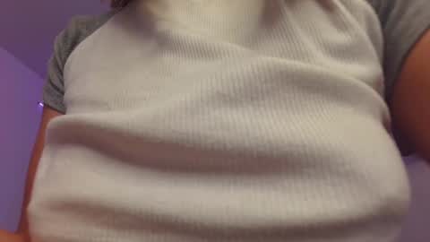 Pau online show from December 17, 2024, 4:21 pm